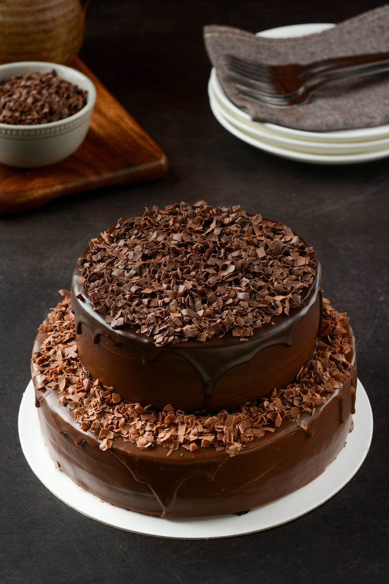 Pre-Order Two-Tiered Cake 6inch Top 8inch Bottom | Premium Cake Delive ...